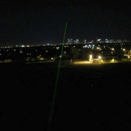 Puntatore laser verde con ghiera e clip raggi astronomico batterie incluse 