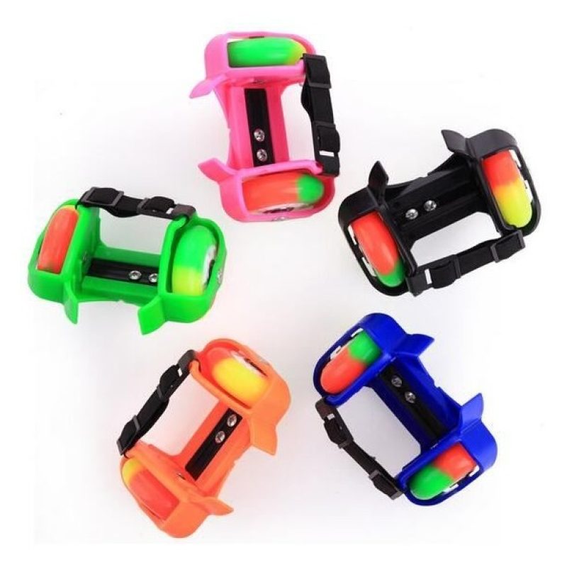 Pattini rotelle luminosi LED regolabili estensibili rollerblade roller 2 ruote