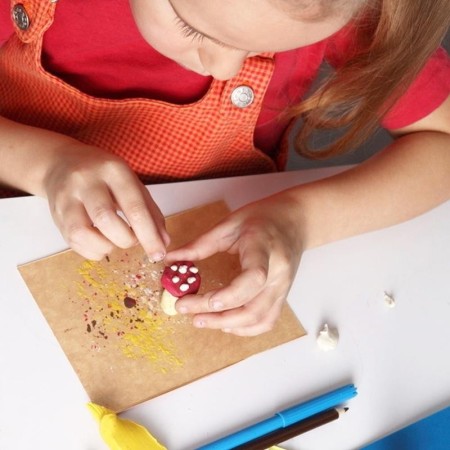 Contenitore Plastilina Pasta da Modellare uovo da 24PZ con accessori per bambini