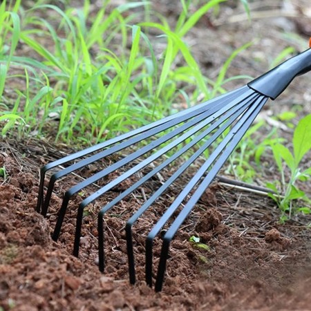 Scopetta rastrello aiuole cura del Giardino e Orto 9 denti acciaio manico legno