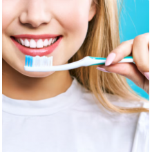 Set da 12 spazzolini da denti IDROFIL Super White  con setole medie colori assortiti igiene orale