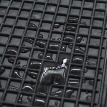 Tappetino per auto in gomma universale antiscivolo salva tappeto nero 44x34 cm