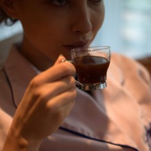 Set 12 Tazze Tazzine caffe cappuccino latte in vetro con manico in metallo 10 cl