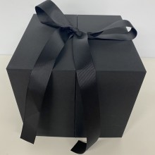 Novità Box che si apre con rose scatola di fiori idea San Valentino cassetto