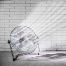 Ventilatore da terra cromato 130W 3 Pale Alluminio a 3 Velocita Diametro 45cm