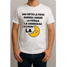T-Shirt Meme Hai Fatto la Fota in Cotone Bianco, Stampa DTF Made in Italy, Maglietta Divertente