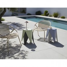 Sgabello moderno di design da interno casa cucina giardino sedia in resina impilabile