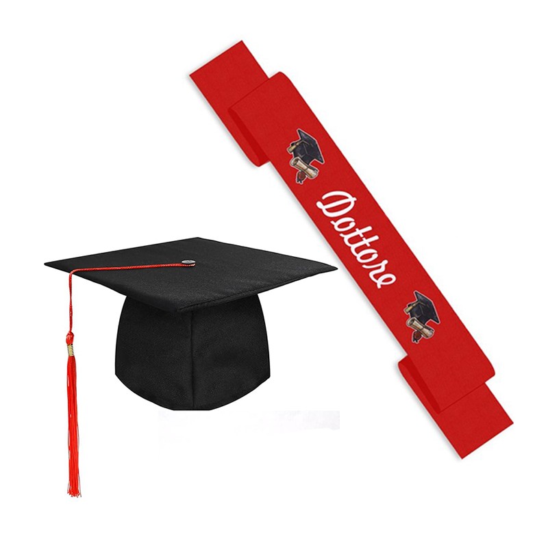 Cappello e fascia rossa Laurea Tocco Laureato dottore dottoressa donna uomo 